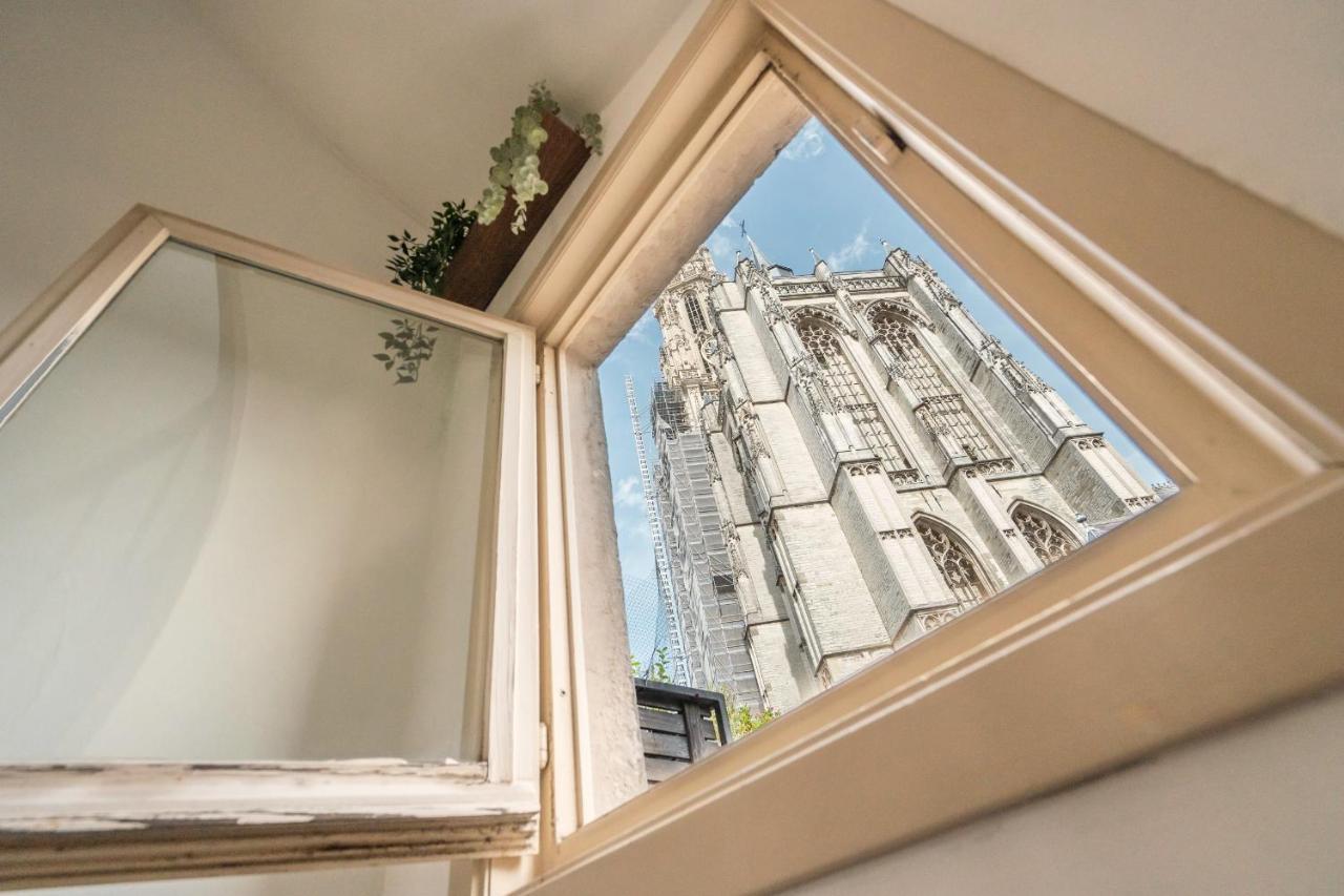 Tempel Cathedral Lodge In The Heart Of Antwerpen Bagian luar foto