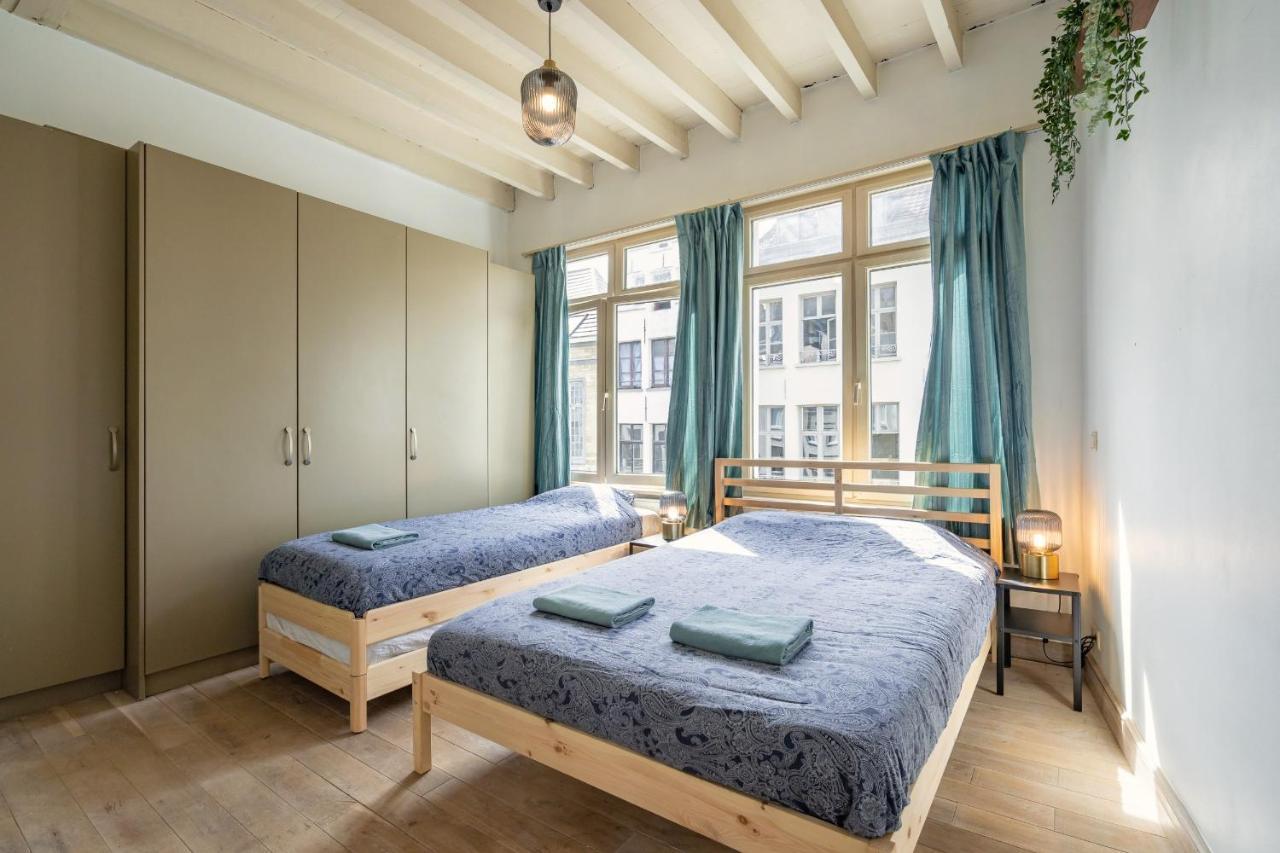 Tempel Cathedral Lodge In The Heart Of Antwerpen Bagian luar foto