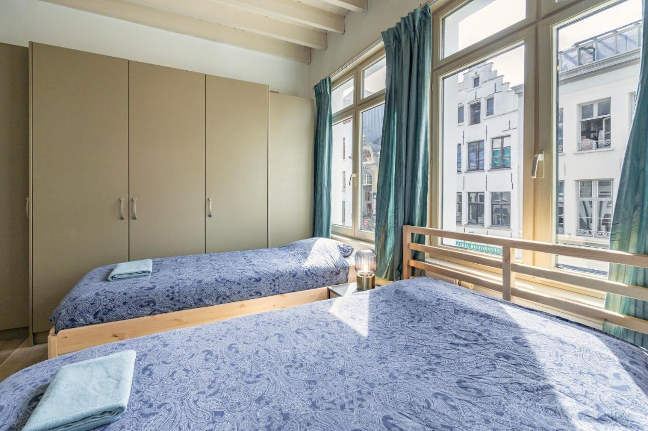 Tempel Cathedral Lodge In The Heart Of Antwerpen Bagian luar foto