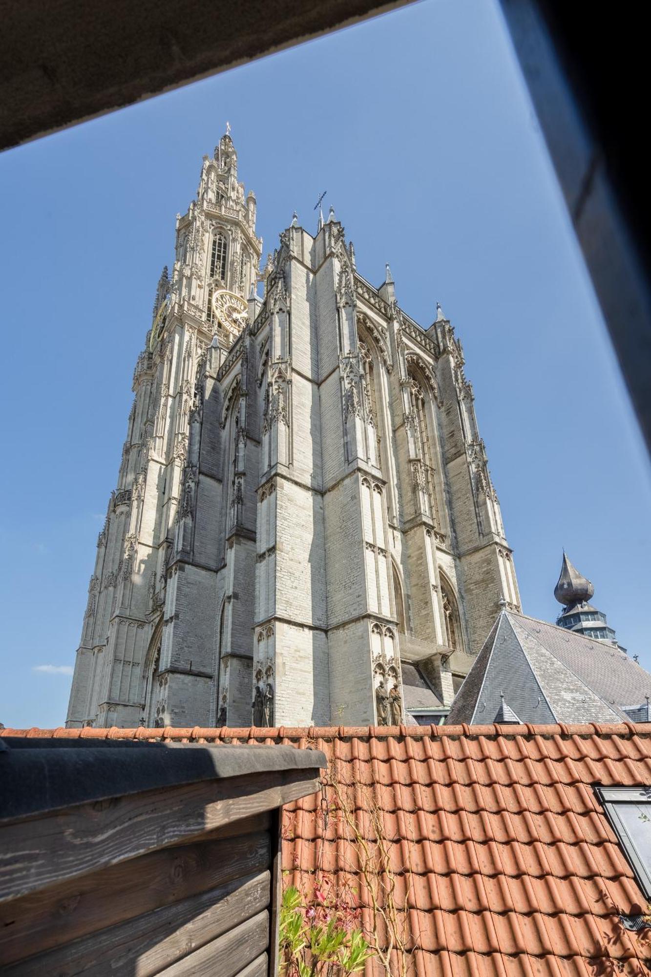 Tempel Cathedral Lodge In The Heart Of Antwerpen Bagian luar foto
